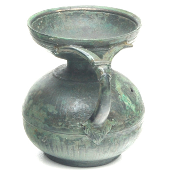 Piccolo vaso in bronzo.