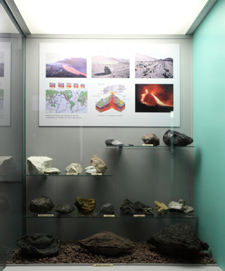 Vetrina 65: rocce vulcaniche.